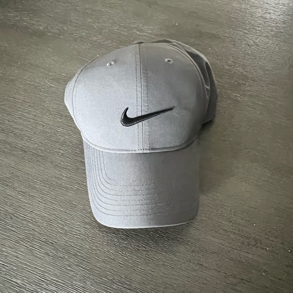 Nike dri fit hat gray